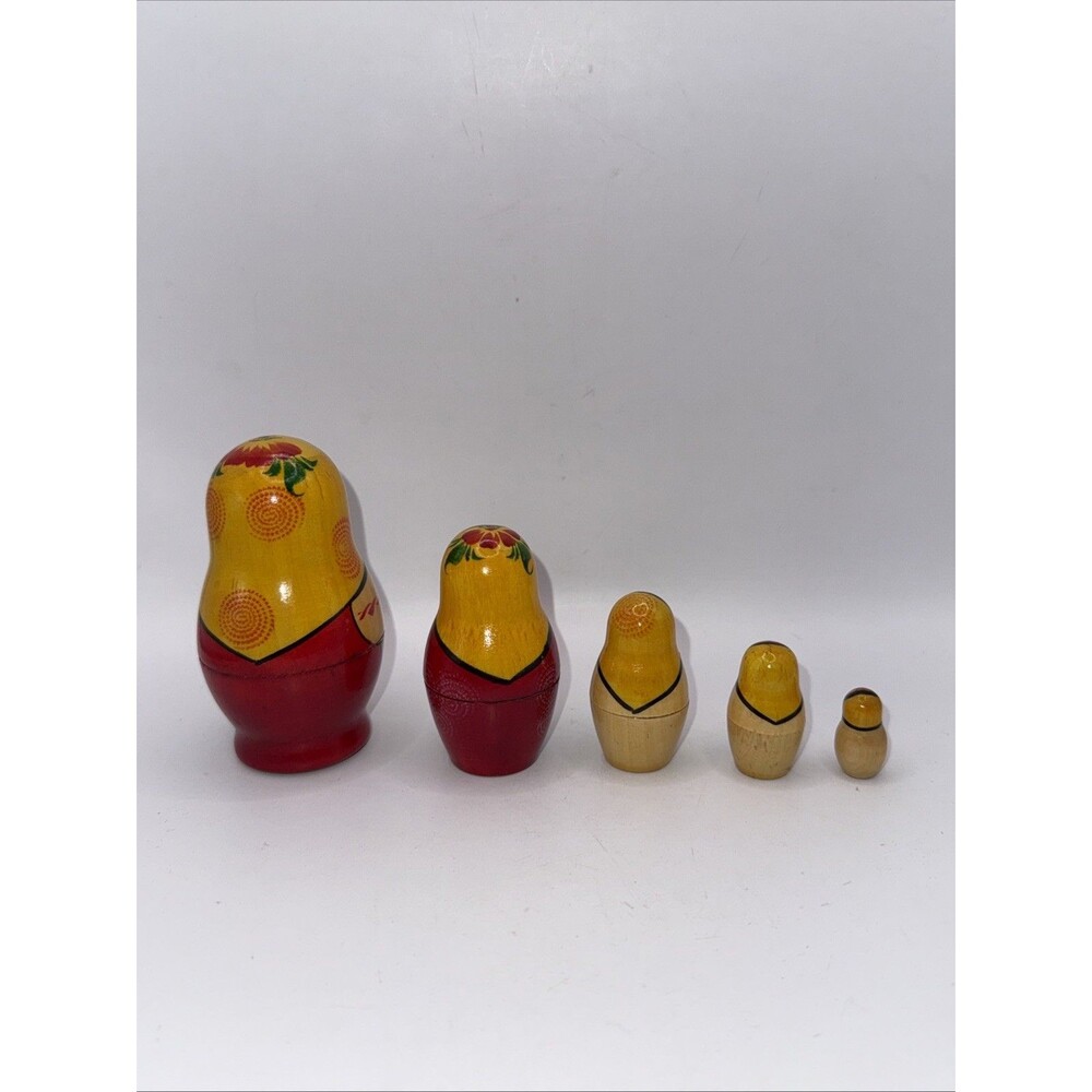 Vintage Nesting Dolls - 5 Pieces - Picture 4 of 7